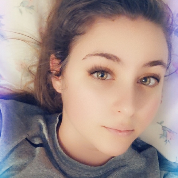 Meet your Posher, Jamie - Picture 1 of 2